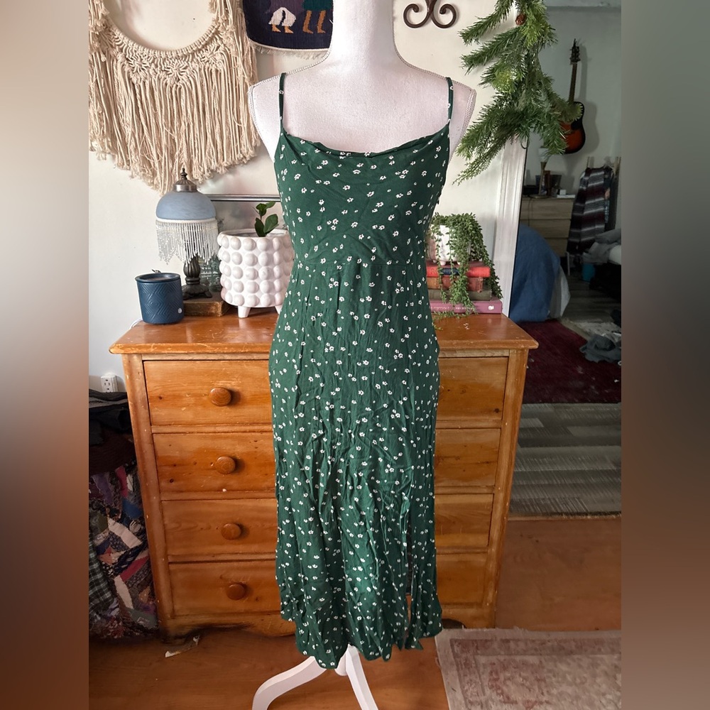 American Eagle Outfitters Green Floral Maxi Dress